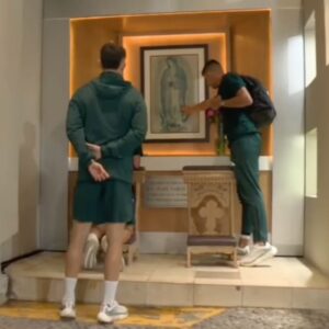 México Queda Fuera del Mundial, Pero la Devoción del Equipo a la Virgen Conquista Corazones