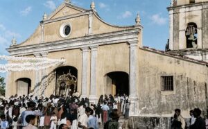 Encuentro de un Pueblo con su Fe: Devoción, Tradición se Funden Frente al Templo que es Corazón Espiritual