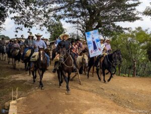 Fe, Unión Familiar y Costumbres se Convierten en el Centro de una Celebración que Reúne a la Comunidad