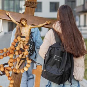¿Regresas a Clases? 7 Formas de Llevar tu Fe Contigo al Colegio o la Universidad