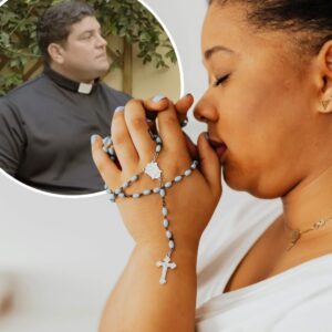 Sacerdote Propone 3 Hábitos de un Minuto Para Empezar y Terminar el Día con Dios