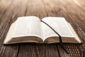 ¿Cuál es la Mejor Traducción de la Biblia? Esto Debes de Saber