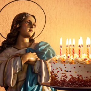 ¿Y si Celebramos el Cumpleaños de María? Una Hermosa Tradición Para Vivir en Familia Cada 8 de Setiembre