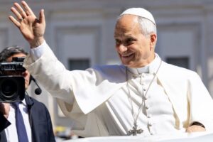 Reza esta oración a San Peregrino, Patrono de los Enfermos de Cáncer, por la Salud del Papa León XIV
