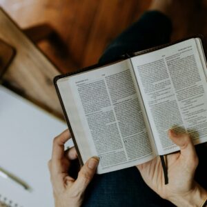 ¿Quieres Comenzar a leer la Biblia? Este Plan te Ayudará a no Perderte