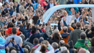 El Papa: El Matrimonio, Donación Recíproca que Exige Plena Fidelidad y Unidad Indisoluble